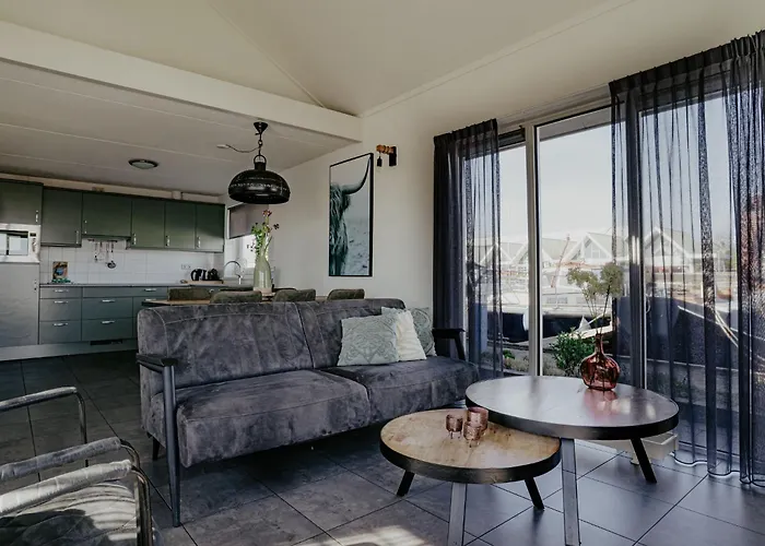 Kraaijennest By Interhome Uitgeest