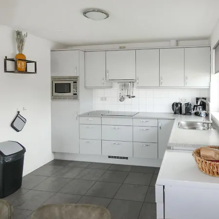 Kraaijennest By Interhome Uitgeest